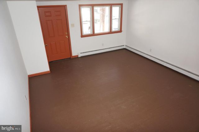 250 E CHESTNUT ST, Norristown, PA 19401