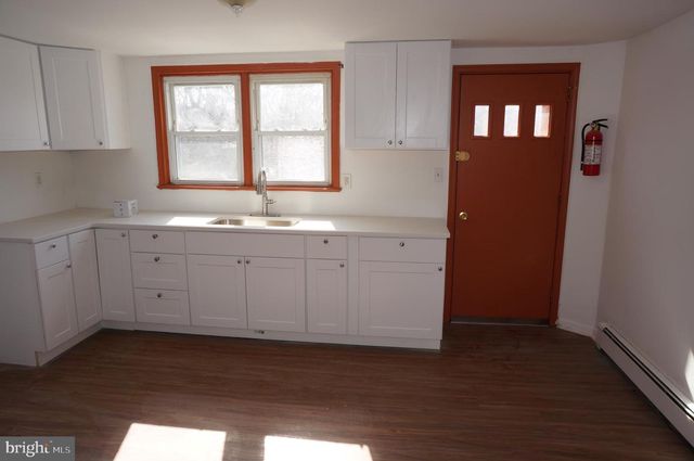 250 E CHESTNUT ST, Norristown, PA 19401