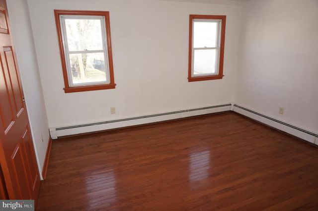 250 E CHESTNUT ST, Norristown, PA 19401