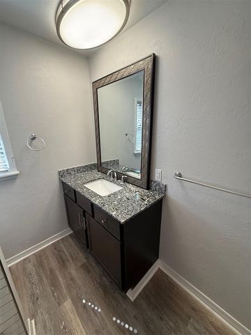 1211 Rose Drive, Shawnee, OK 74804