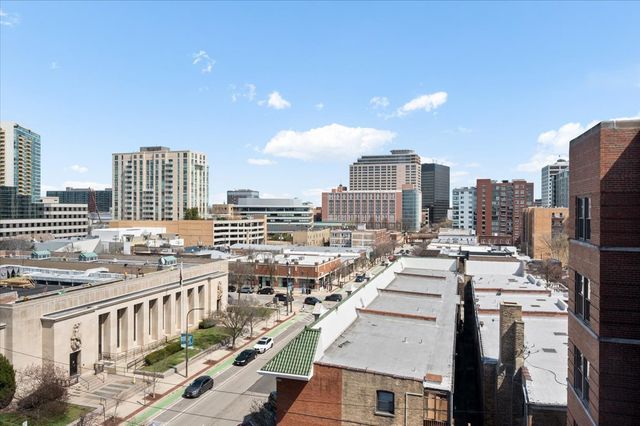 1585 Ridge Avenue 705, Evanston, IL 60201