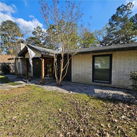 113 SPRING CREEK Drive, Pineville, LA 71360