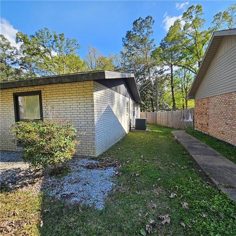 113 SPRING CREEK Drive, Pineville, LA 71360