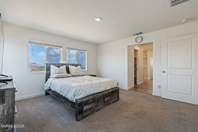 2105 Painted Sky Way, Sun Valley, NV 89433