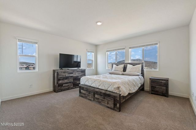 2105 Painted Sky Way, Sun Valley, NV 89433