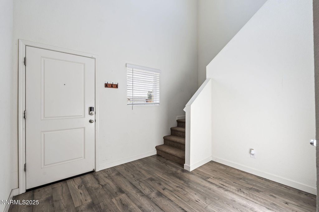 2105 Painted Sky Way, Sun Valley, NV 89433