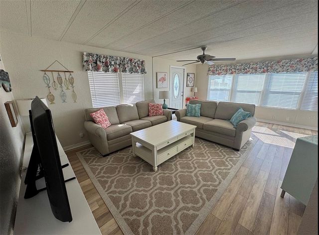 3301 ALT 19 162, Dunedin, FL 34698