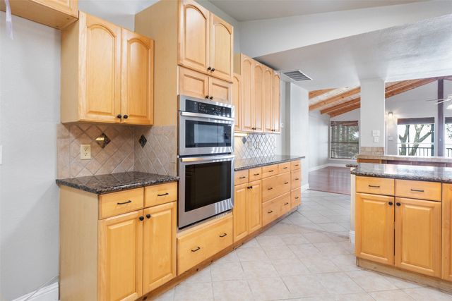 207 Loon Bay Court, Gun Barrel City, TX 75156