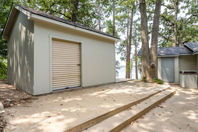 207 Loon Bay Court, Gun Barrel City, TX 75156