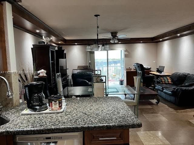 4751 NW 21st St 605, Lauderhill, FL 33313