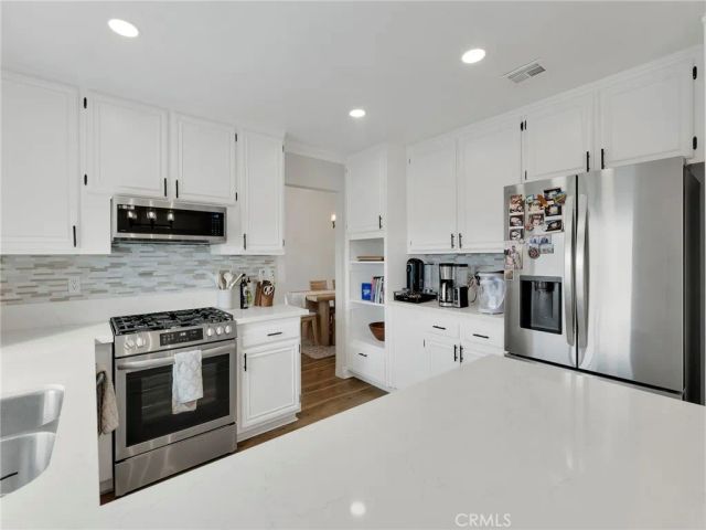 4895 N Buttercreek, Moorpark, CA 93021