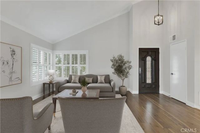 4895 N Buttercreek, Moorpark, CA 93021