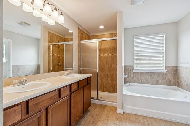 4228 GRANITE GLEN LOOP, Wesley Chapel, FL 33544