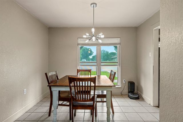 1004 W Elizabeth Drive, Robinson, TX 76706