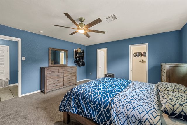 1004 W Elizabeth Drive, Robinson, TX 76706