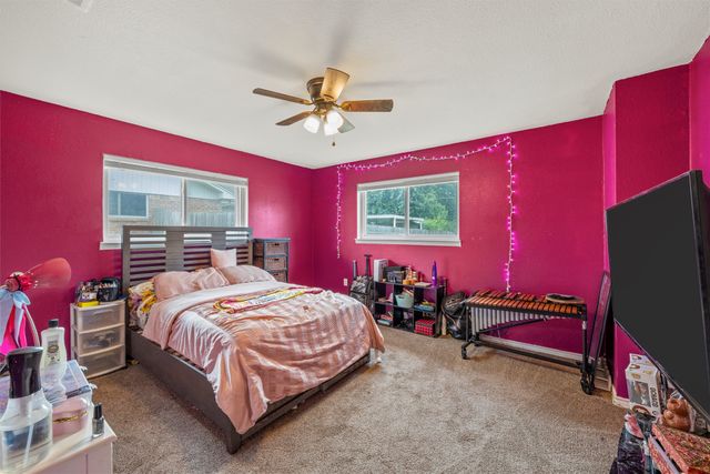 1004 W Elizabeth Drive, Robinson, TX 76706