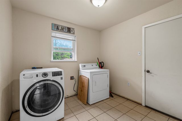 1004 W Elizabeth Drive, Robinson, TX 76706