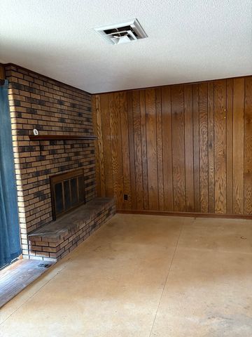 707 E Boulevard Street, Marion, IL 62959