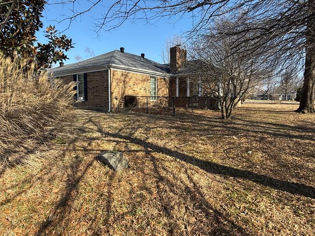 707 E Boulevard Street, Marion, IL 62959