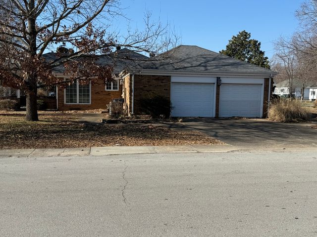 707 E Boulevard Street, Marion, IL 62959