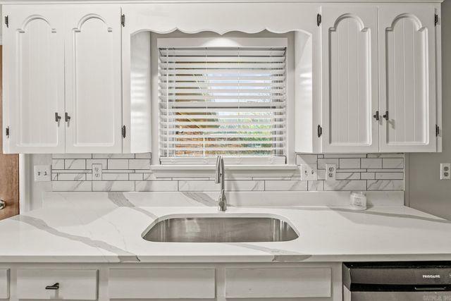 9325 Woodbine Drive, Sherwood, AR 72120