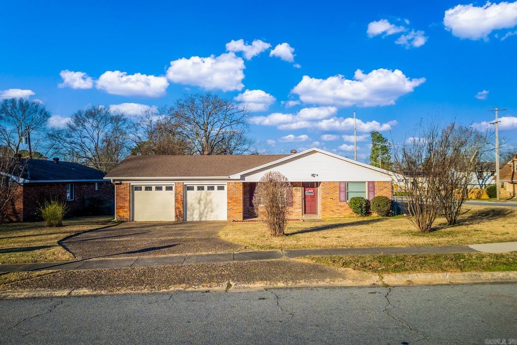 9325 Woodbine Drive, Sherwood, AR 72120