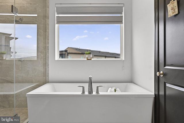 23132 BROOKSBANK SQ, Brambleton, VA 20148