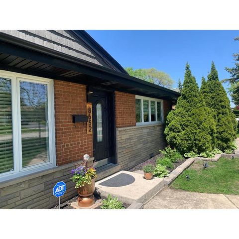 8632 New England Avenue, Burbank, IL 60459