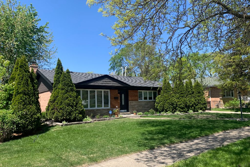 8632 New England Avenue, Burbank, IL 60459