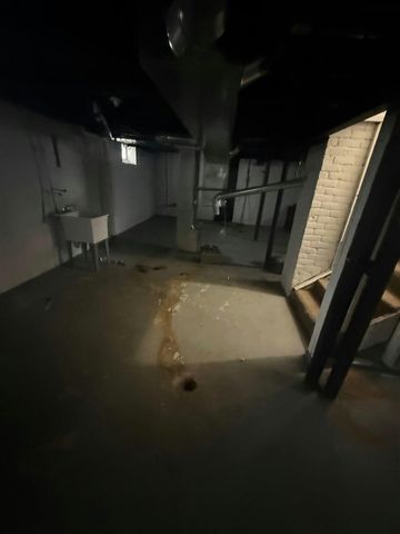 9244 Heyden, Detroit, MI 48228