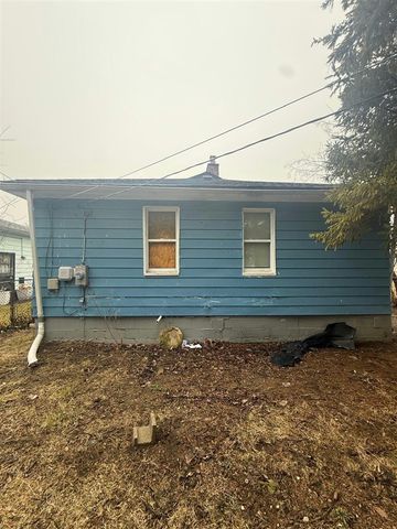 9244 Heyden, Detroit, MI 48228