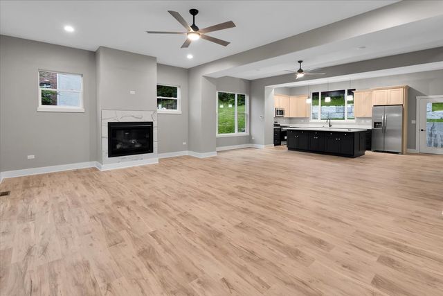 103 Northfield Drive, Minooka, IL 60447
