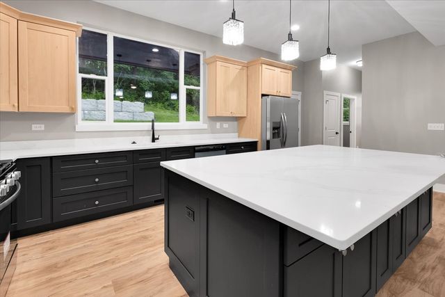 103 Northfield Drive, Minooka, IL 60447