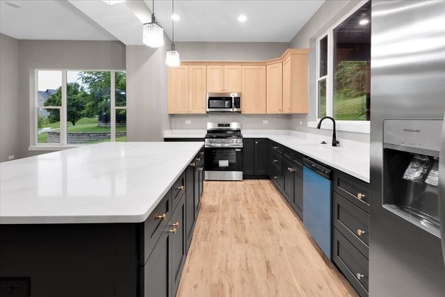 103 Northfield Drive, Minooka, IL 60447