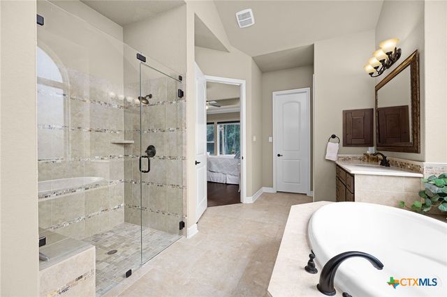 965 Woodland Oaks, New Braunfels, TX 78132