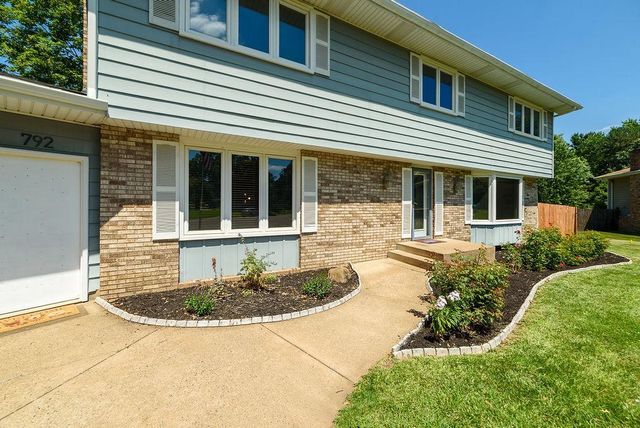 792 Mimosa Lane, New Brighton, MN 55112