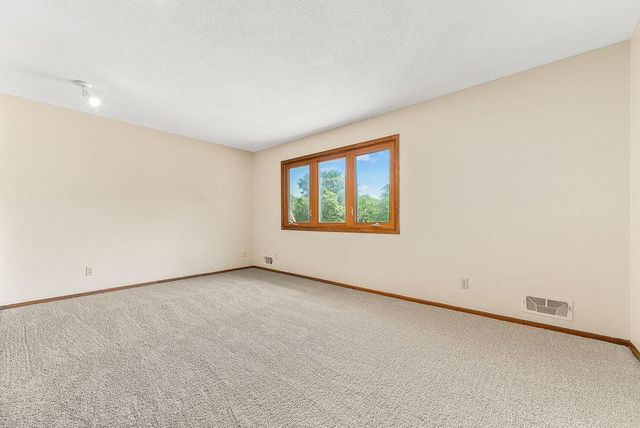 792 Mimosa Lane, New Brighton, MN 55112