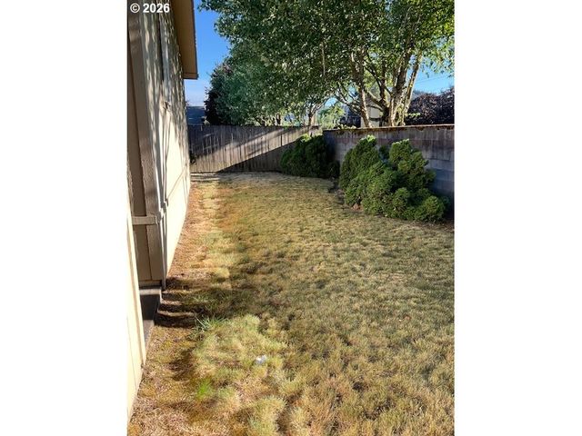 1949 Se PALMQUIST Rd 41, Gresham, OR 97080