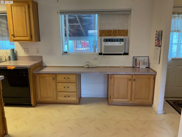 1949 Se PALMQUIST Rd 41, Gresham, OR 97080