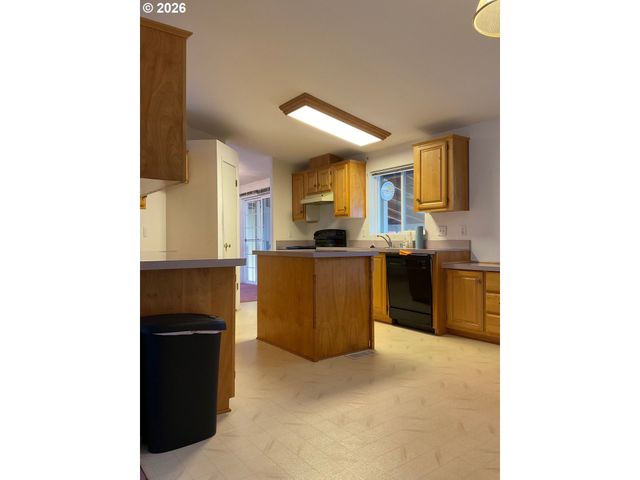 1949 Se PALMQUIST Rd 41, Gresham, OR 97080