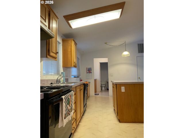 1949 Se PALMQUIST Rd 41, Gresham, OR 97080