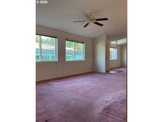1949 Se PALMQUIST Rd 41, Gresham, OR 97080