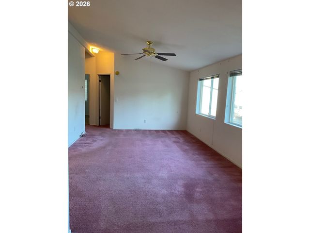 1949 Se PALMQUIST Rd 41, Gresham, OR 97080