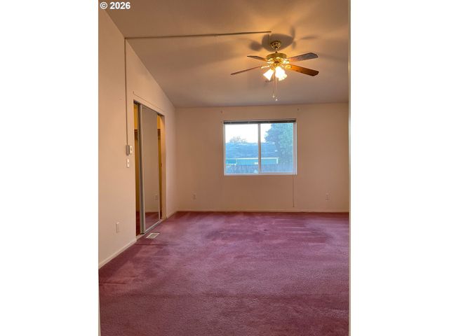 1949 Se PALMQUIST Rd 41, Gresham, OR 97080