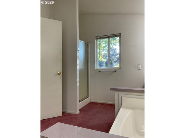 1949 Se PALMQUIST Rd 41, Gresham, OR 97080