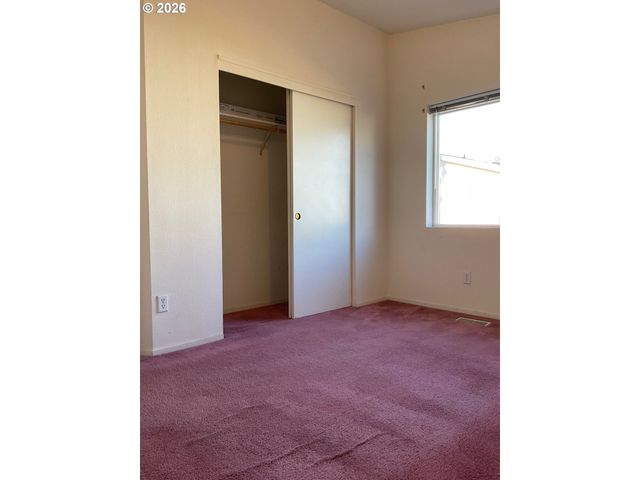 1949 Se PALMQUIST Rd 41, Gresham, OR 97080