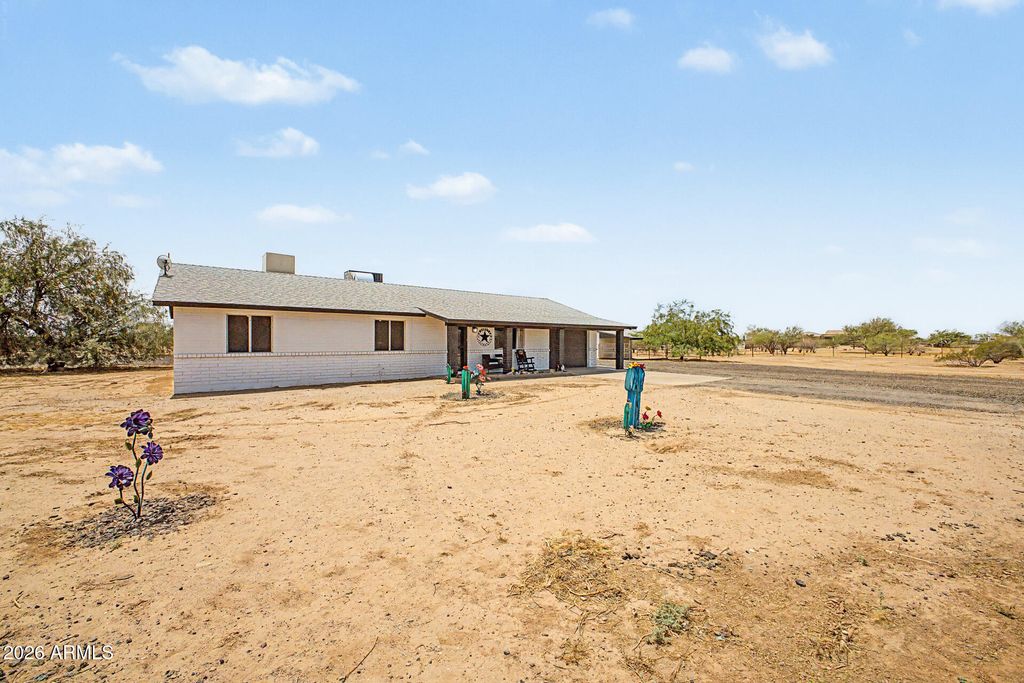 20915 W DALE Lane, Wittmann, AZ 85361 — photo 2