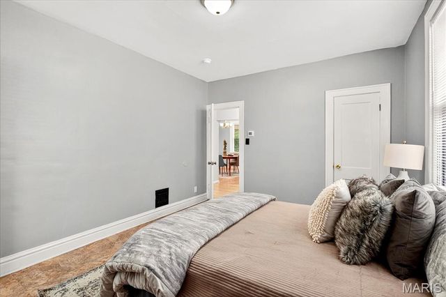 4420 S Spring Avenue, St Louis, MO 63116