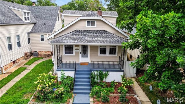 4420 S Spring Avenue, St Louis, MO 63116