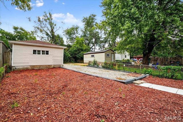 4420 S Spring Avenue, St Louis, MO 63116